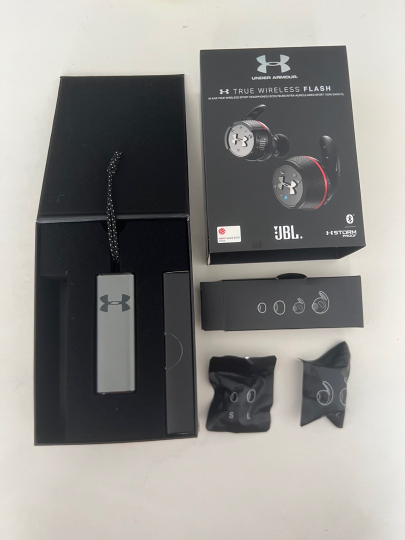 Jbl under armour flash online true wireless sport headphones