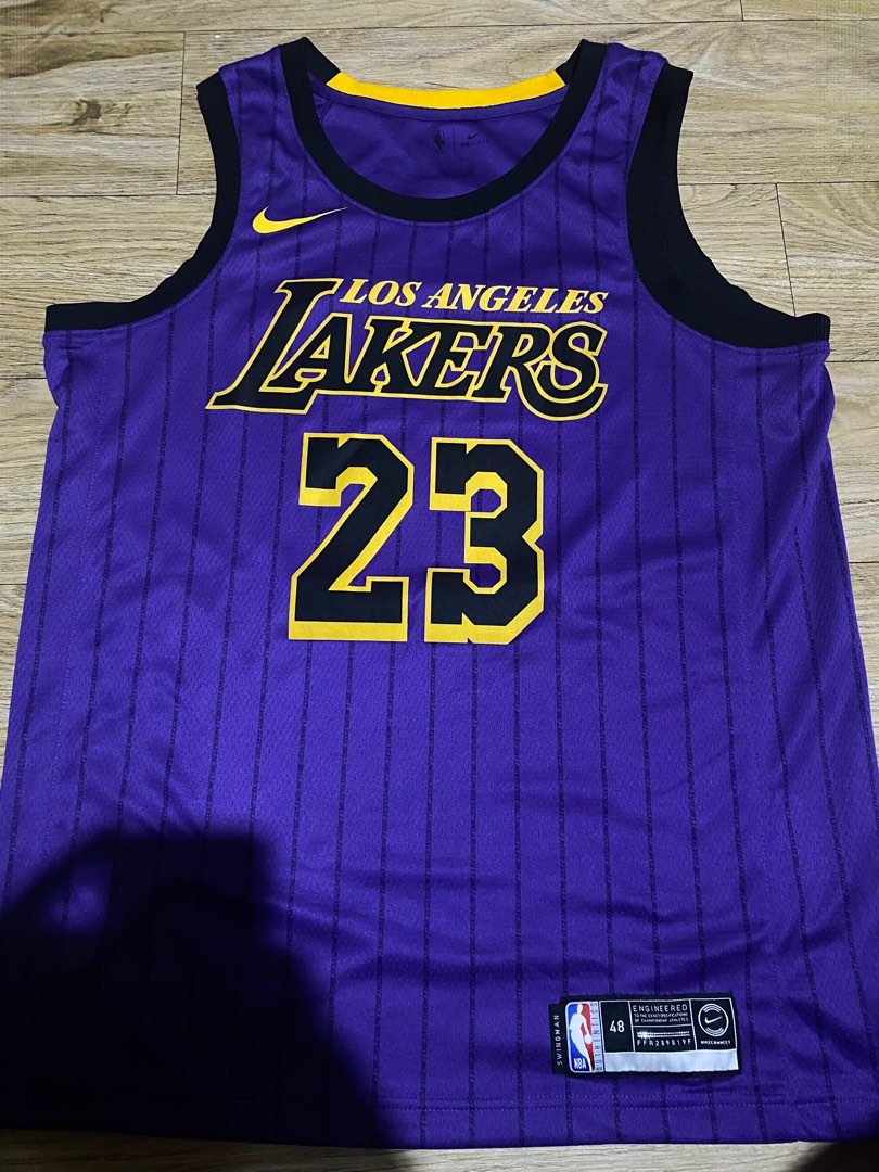 lakers warmer jersey by nba, Men's Fashion, Activewear on Carousell