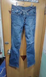 Levi's 牛仔褲，真品，購自專門店， W28, L32