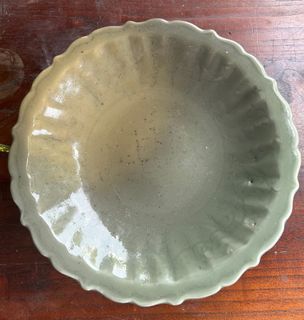 Longquan celadon ribbed dish 龙泉盘 明代
