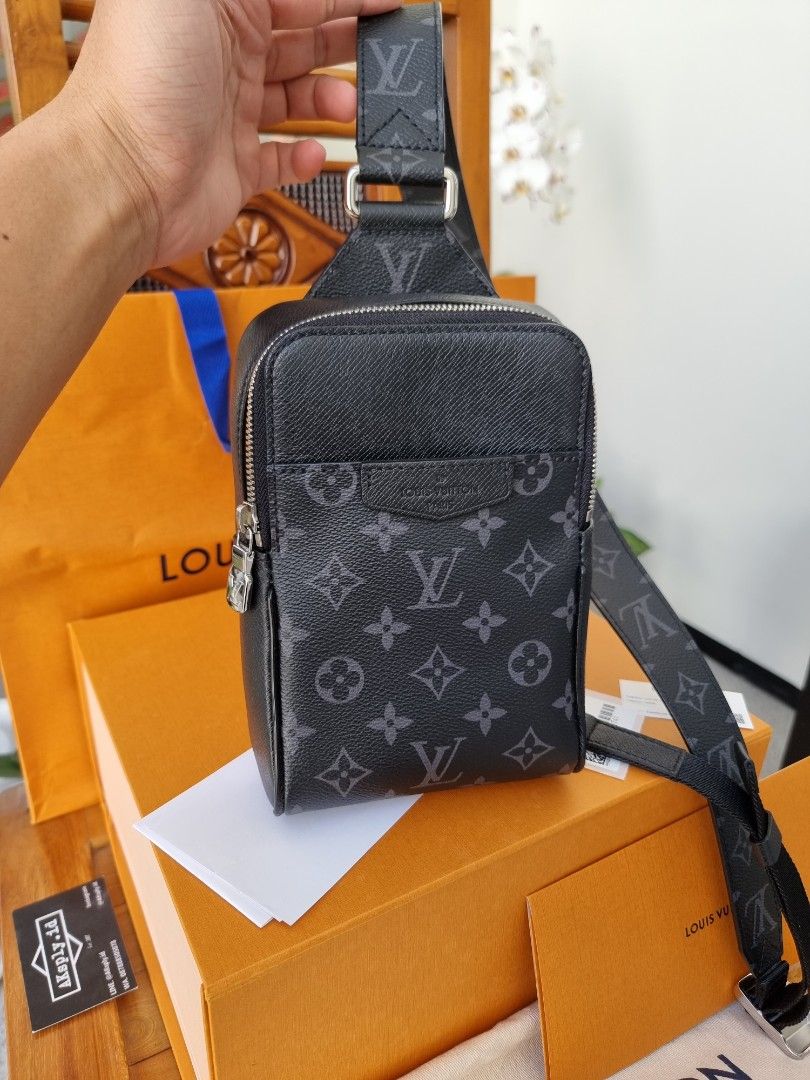Louis Vuitton Outdoor Slingbag Taigarama M30741
