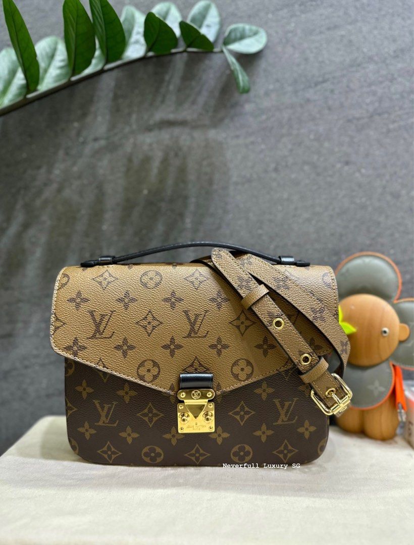 Louis Vuitton Pochette Metis Monogram Reverse, Luxury, Bags & Wallets on  Carousell