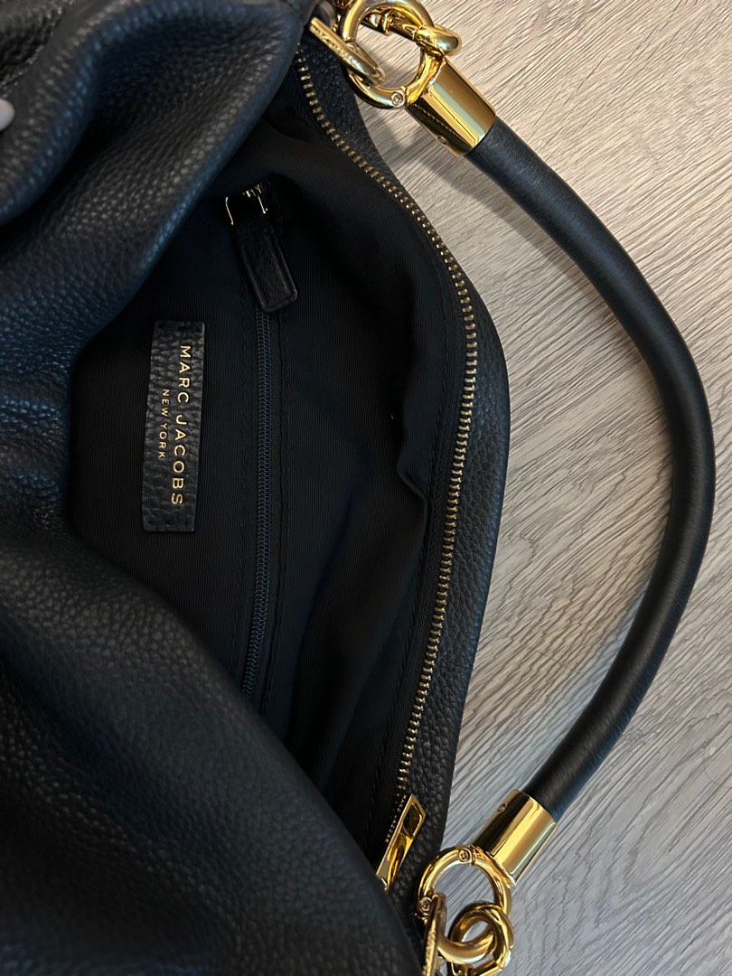 marc jacobs black hobo bag