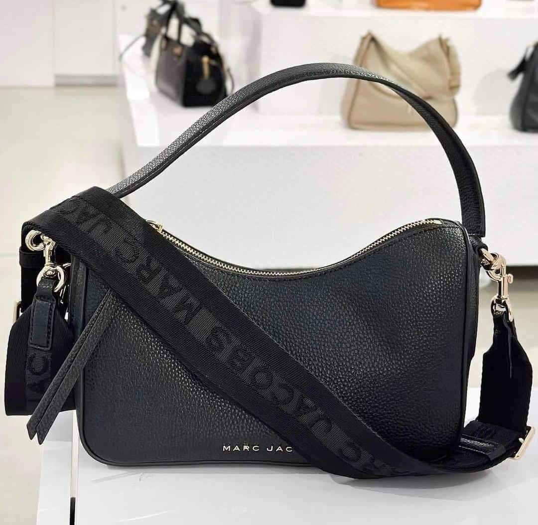 Marc Jacobs Drifter Shoulder Bag, Luxury, Bags & Wallets on Carousell