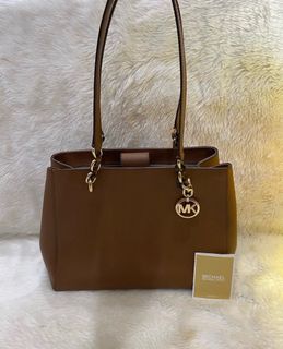 (Kategori: ) berada di . Dikirim oleh gitaidy (ID iklan 1244398007, Gambar 1). Deskripsi: .
