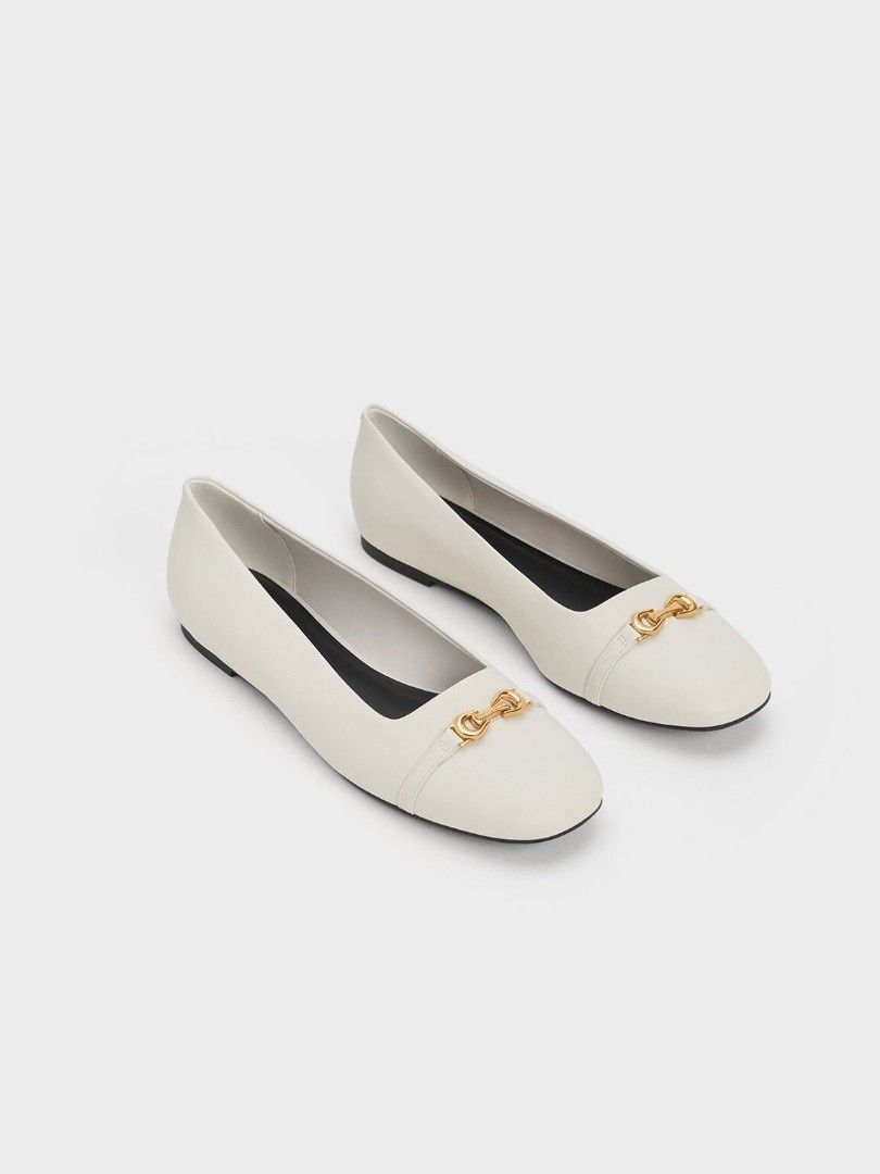 White colour top flat shoes