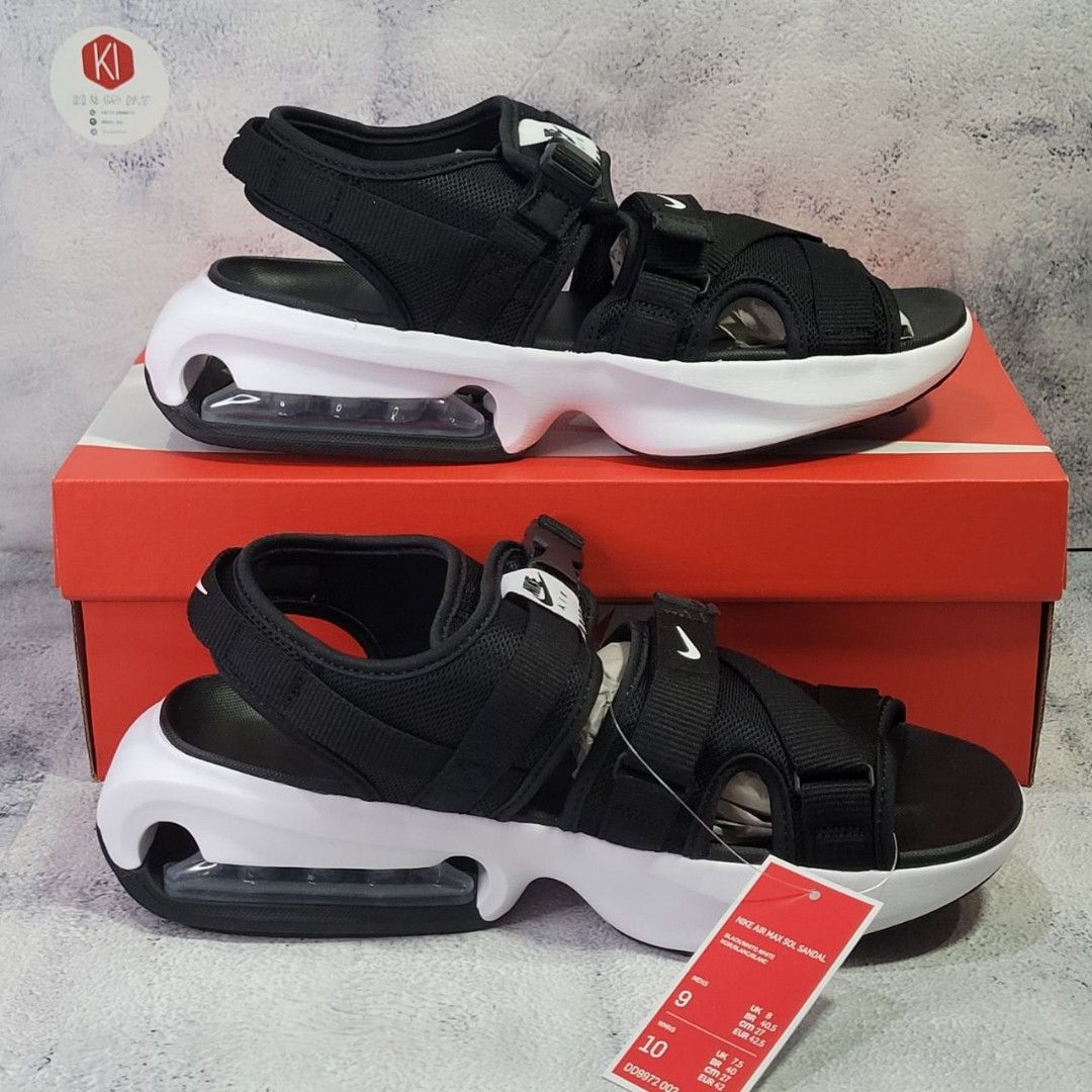 Nike store ki sandal