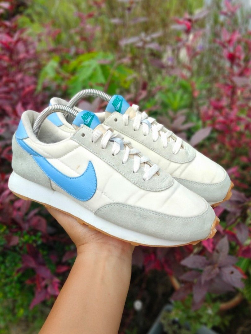 NIke daybreak sneakers shoes size 6 40