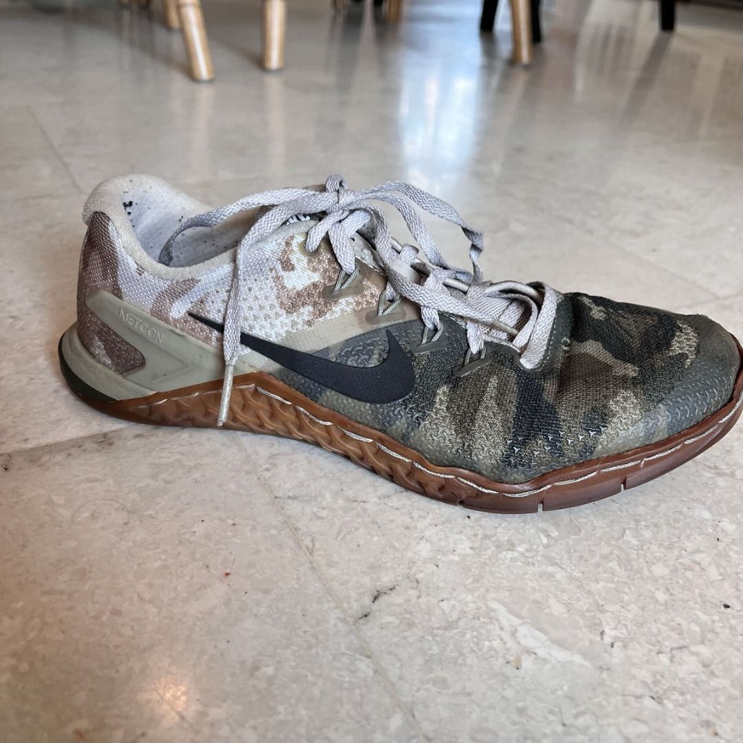 Nike metcon 4 size 9.5 hot sale