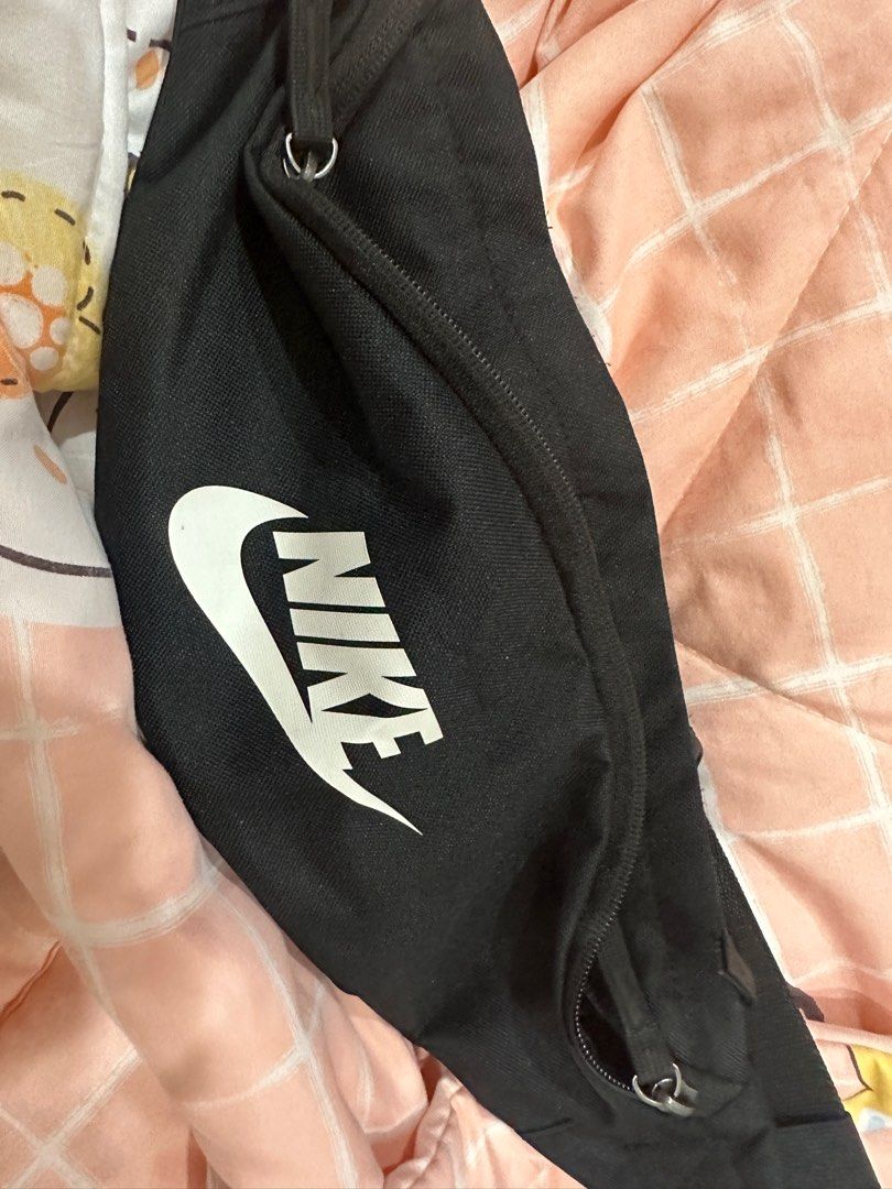 Black nike waist bag sales