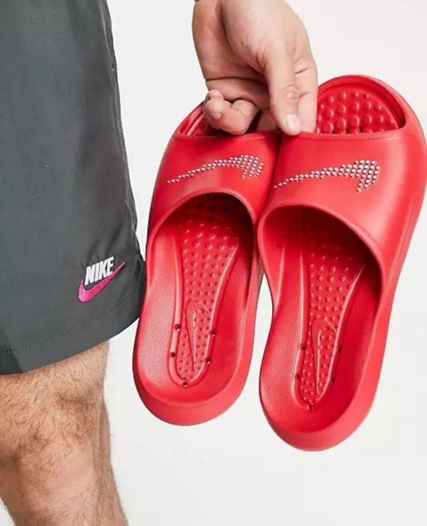 Nike victori best sale one shower slide