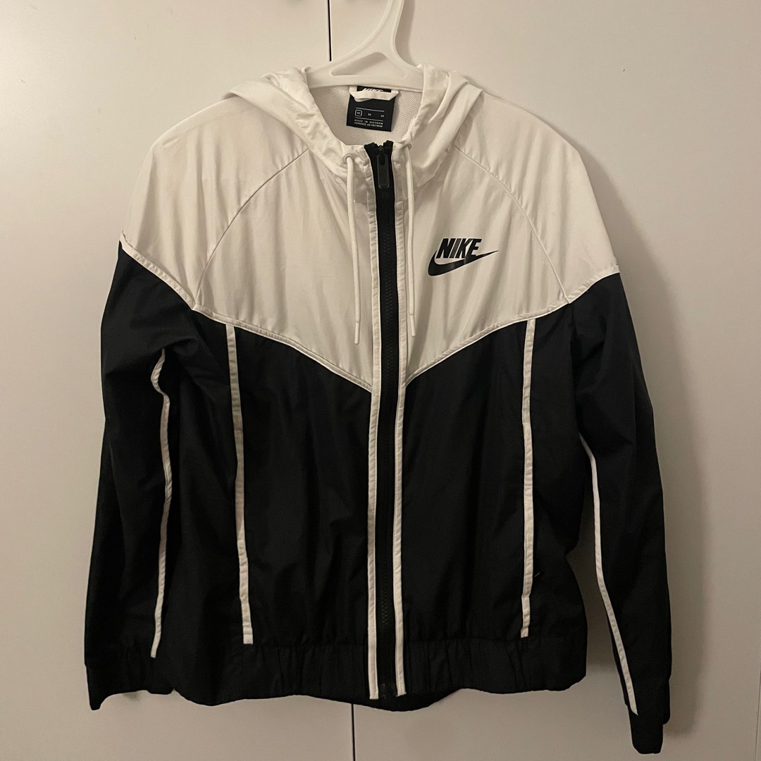 White black clearance grey nike windbreaker