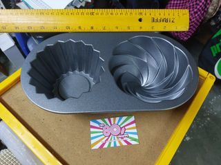 NORDIC WARE Large Cute CUPCAKE Pan 6 Cups 1.4L Made in USA