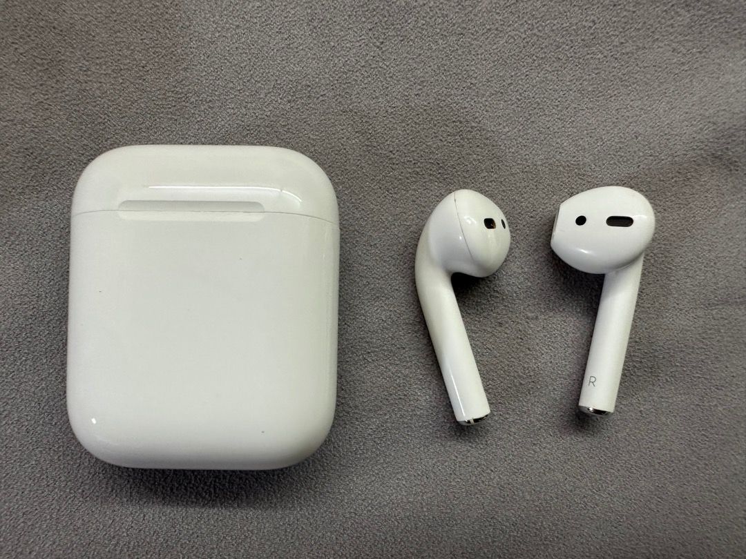Airpod model online a1523