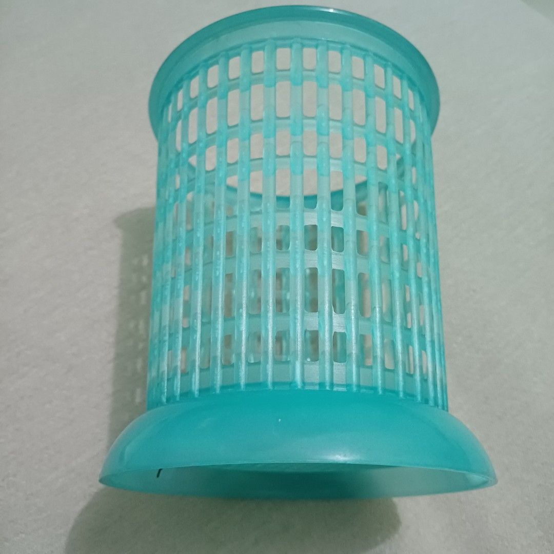 Plastic Container Vase Water can seep thru, Everything Else on Carousell