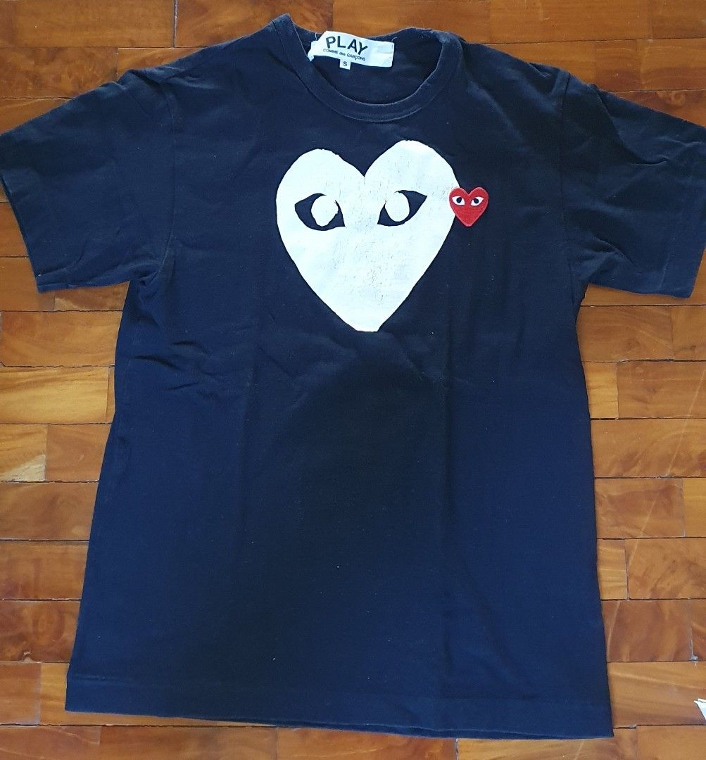 Play black tshirt (Category: Tshirts & Polo Shirts ) located in Cebu City. Submitted by beebums (Listing ID 1244288180, Image 2). Description: decluttering.
