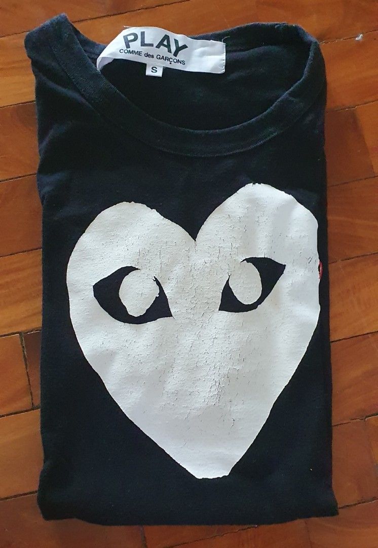 Play black tshirt (Category: Tshirts & Polo Shirts ) located in Cebu City. Submitted by beebums (Listing ID 1244288180, Image 1). Description: decluttering.