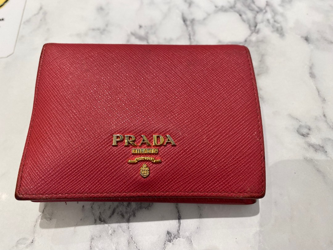 Prada short 2025 wallet
