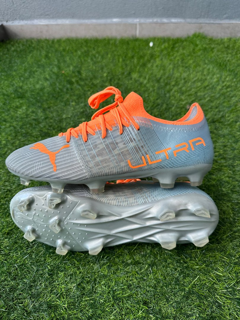 Puma silver football on sale boots