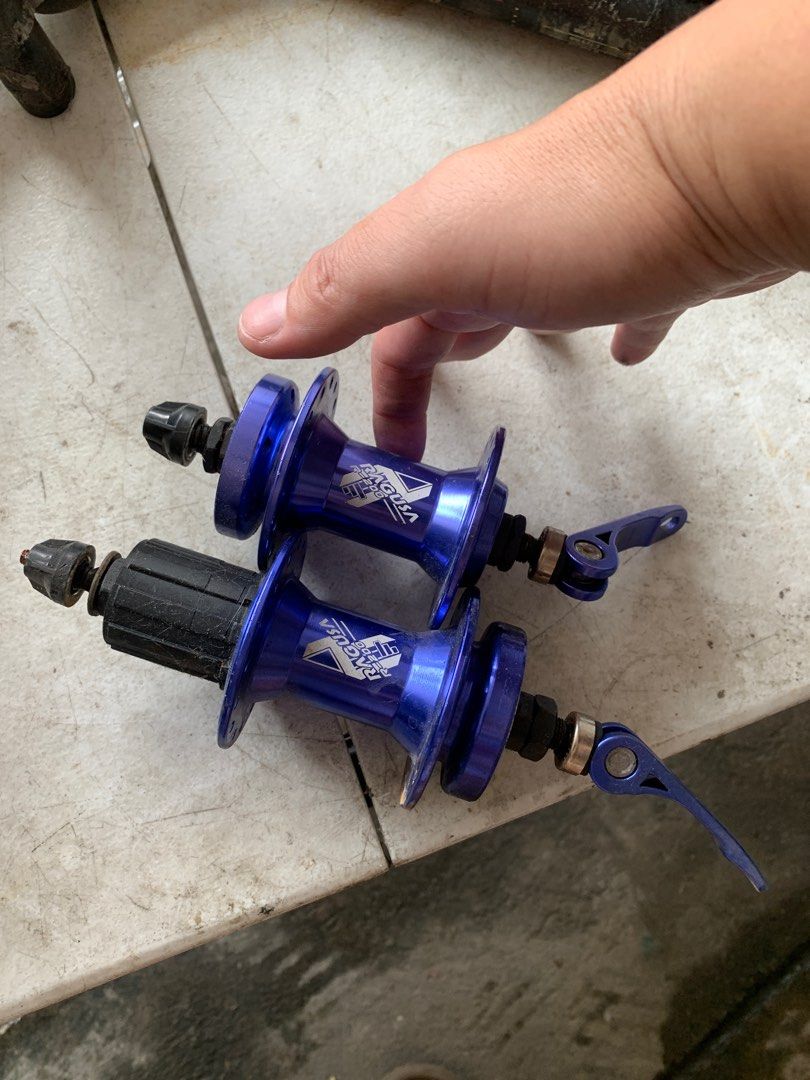 Ragusa r200 hub (Category: Bicycles) located in Makati City. Submitted by bodegamnl (Listing ID 1244313870, Image 2). Description: Ragusa r200 disc hub 32h Cassette type 3pawls.