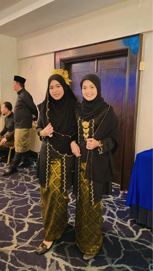 Baju kurung black gold shop