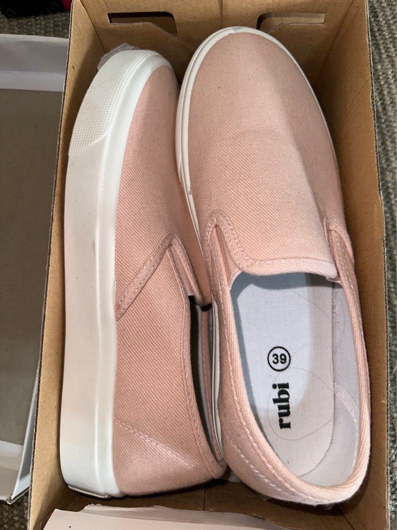 RUBI Slip On