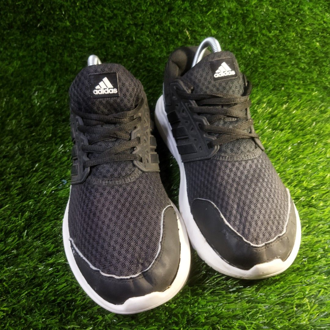 Sepatu Adidas Cloudfoam