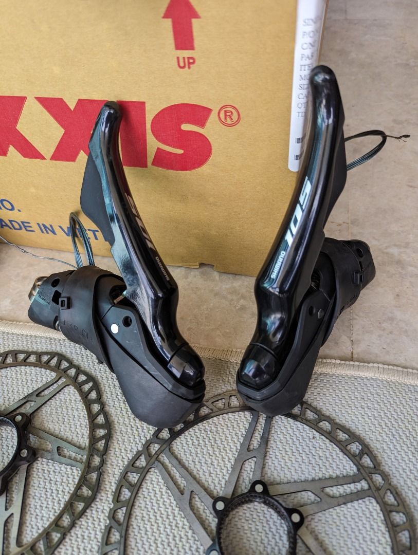 Shimano 105 11 Speed Disc Brake Mechanical Groupset, Sports Equipment, Bicycles & Parts