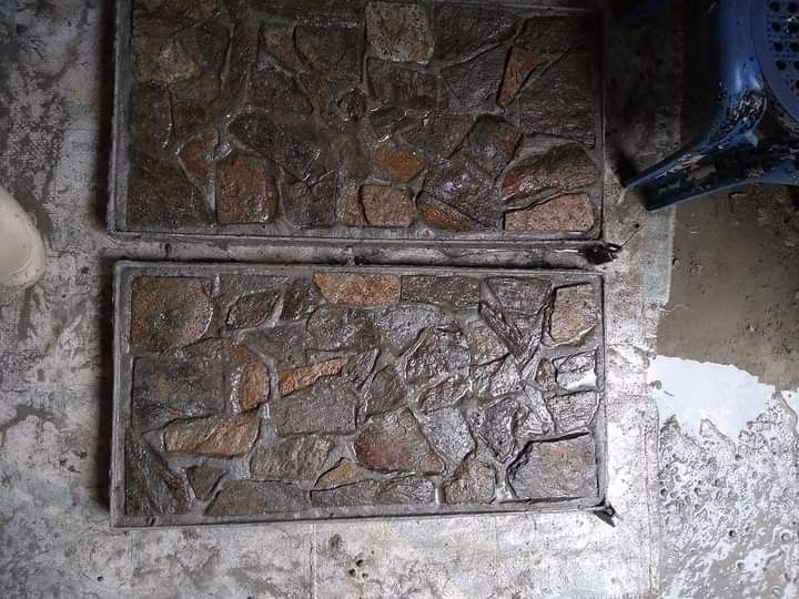 SLATES STEPPING STONES (Category: Construction & Building Materials) located in San Mateo. Submitted by dessertmineenterprises1702 (Listing ID 1244323121, Image 1). Description: by order.