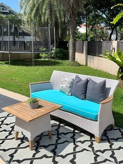 Teak & Mahogany outdoor Casablanca lounge sofa with coffee table