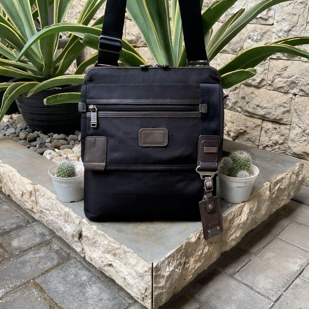 Tumi alpha bravo annapolis top