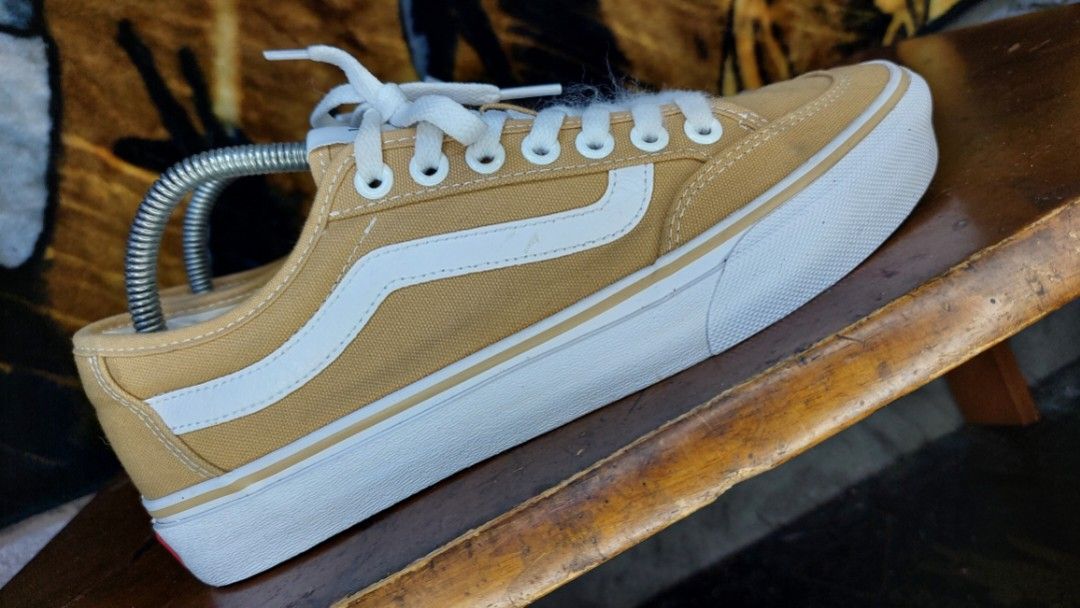 Womens vans shoes size 8 clearance