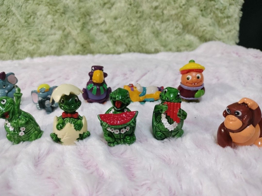 Vintage Kinder Surprise, Hobbies & Toys, Memorabilia & Collectibles, Vintage  Collectibles On Carousell
