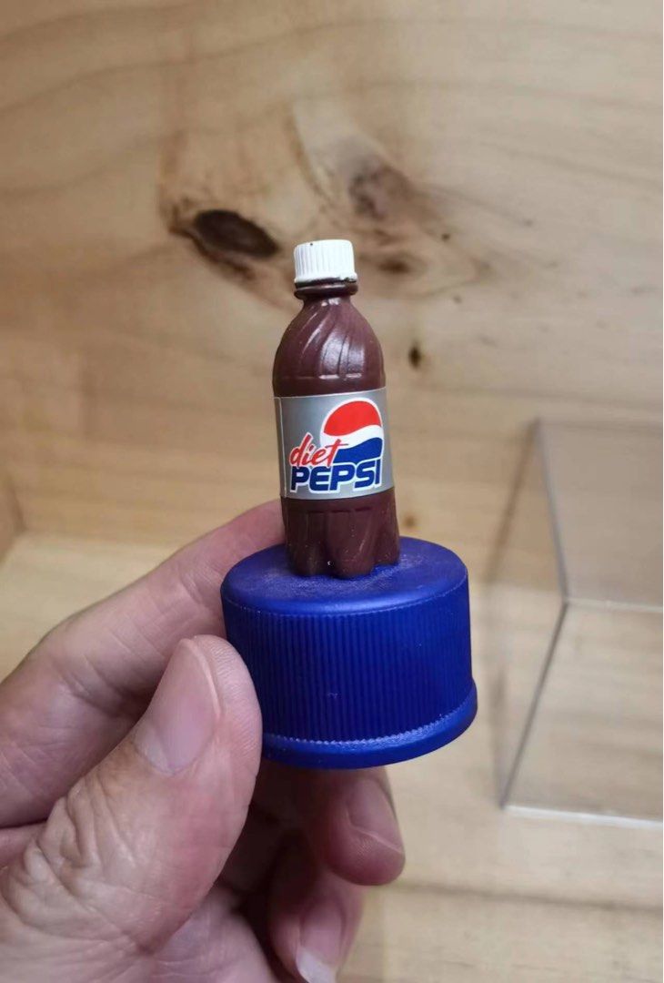 Vintage Mini Diet Pepsi Plastic Bottle Cap, Hobbies & Toys, Toys