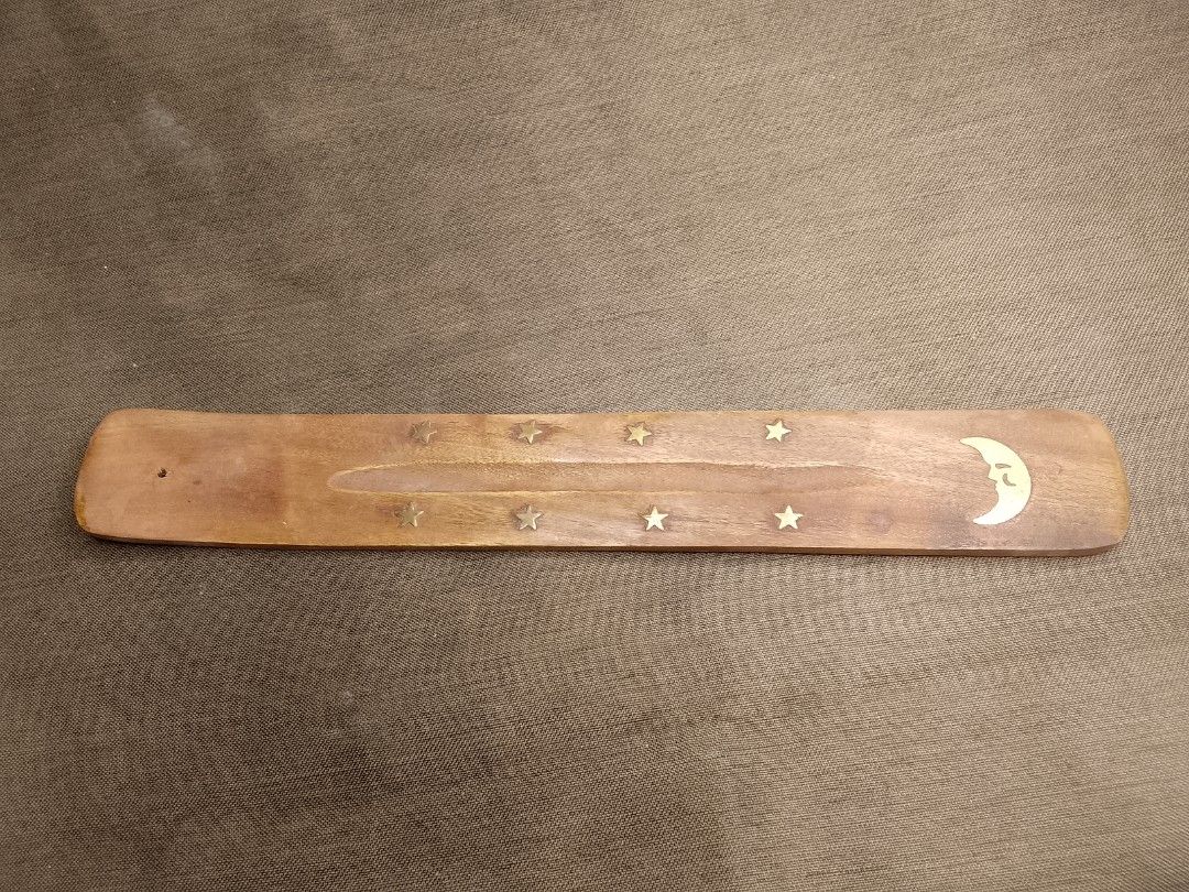 WOOD Incense Burner HOLDER (Category: Other Home Decor) located in Manila. Submitted by peebeees (Listing ID 1244437077, Image 2). Description: 10" long 1' width brass star and moon design These items are all preloved ,please manage your expectation. Strictly payment first to reserve orders reaching 500 pesos mark gets freebie shipping : J&t,LBC ,every Wednesday and sat pick Up: Lalamove (Quezon City) bus shipping every Tuesday and Thursday item 