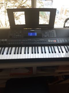 Yamaha psr e453