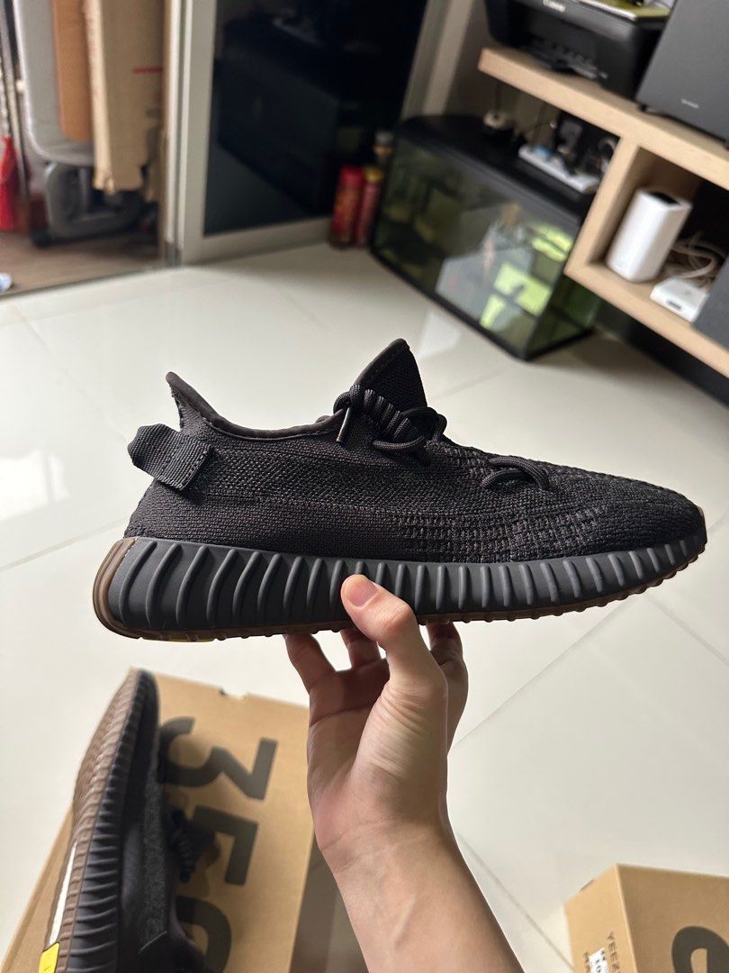 Yeezy 350 V2 Cinder Reflective US10.5, Men's Fashion, Footwear, Sneakers on  Carousell