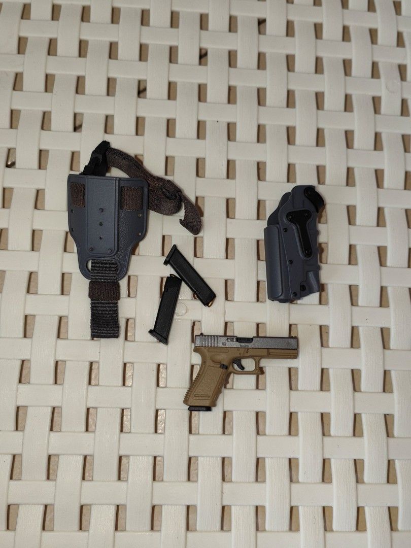 1/6 Scale Easy&Simple Pistol, Hobbies & Toys, Toys & Games on Carousell