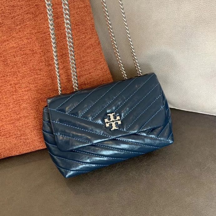 Large  Tory Burch Kira Chevron Convertible Shoulder Bag Black Leather,  Women's Fashion, Bags & Wallets, Shoulder Bags on Carousell