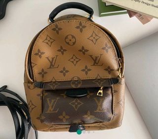 LOUIS VUITTON PALM SPRINGS MINI BACKPACK - REVERSE MONOGRAM - MOD SHOTS AND  WHAT FITS 