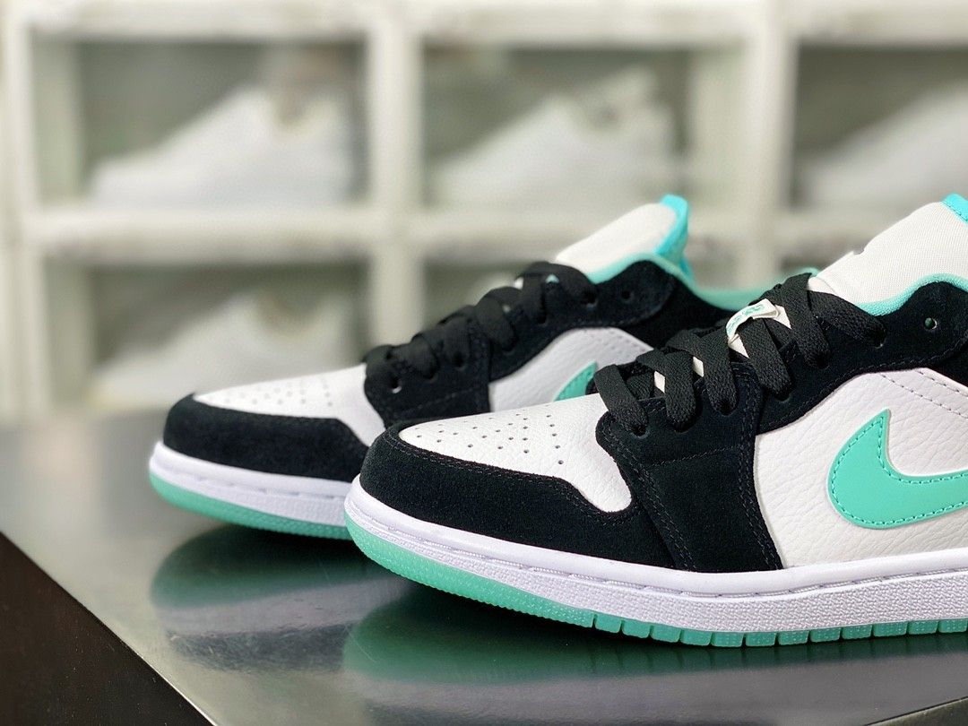 Air Jordan 1 Low