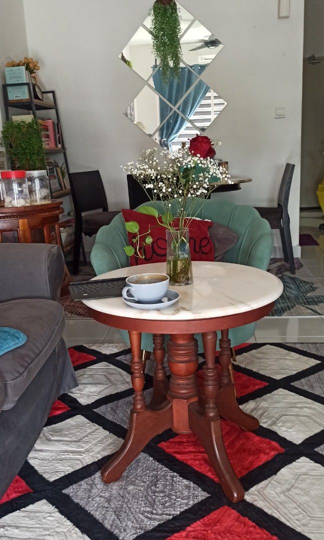 Kopitiam online marble table
