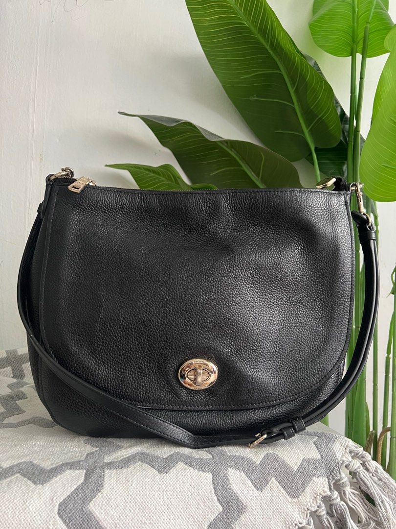 Coach store hobo turnlock
