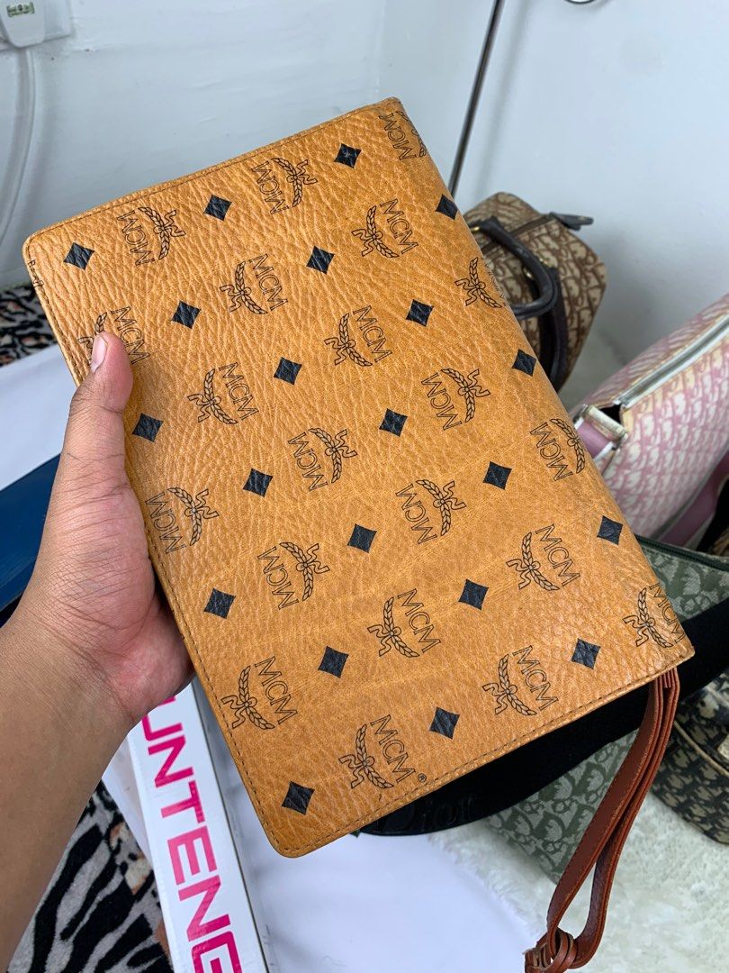 Mcm sling bag on sale 2018