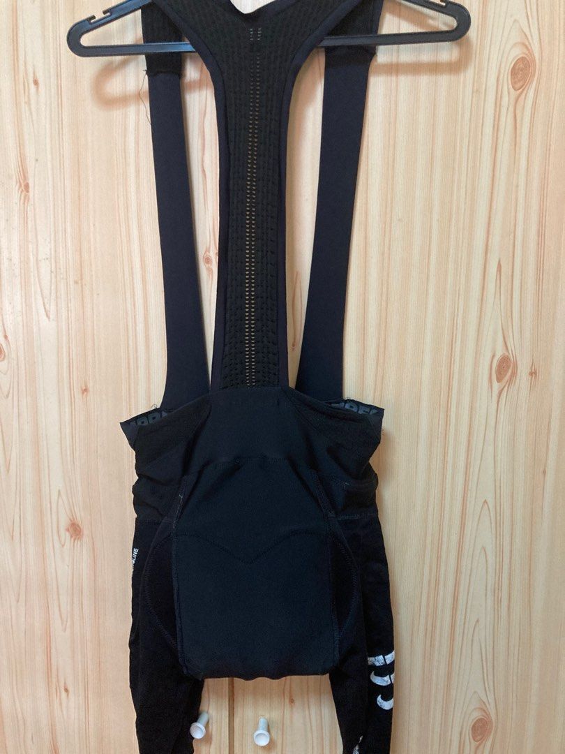 Compressport Unisex Cycling Brutal Bib Shorts Sports Equipment
