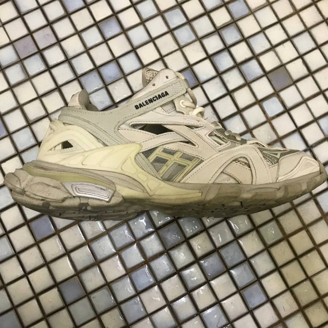 track v2 balenciaga
