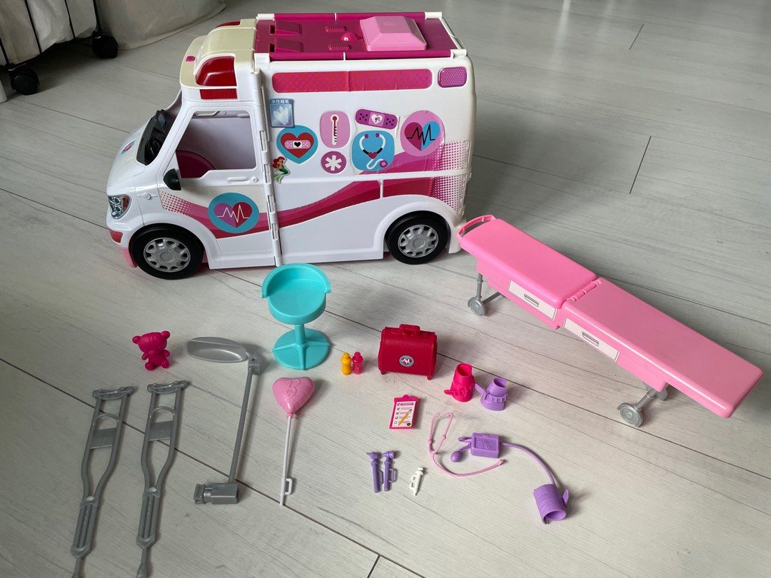 Barbie Care Clinic playset Barbie