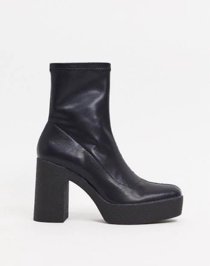 Bershka boots on Carousell