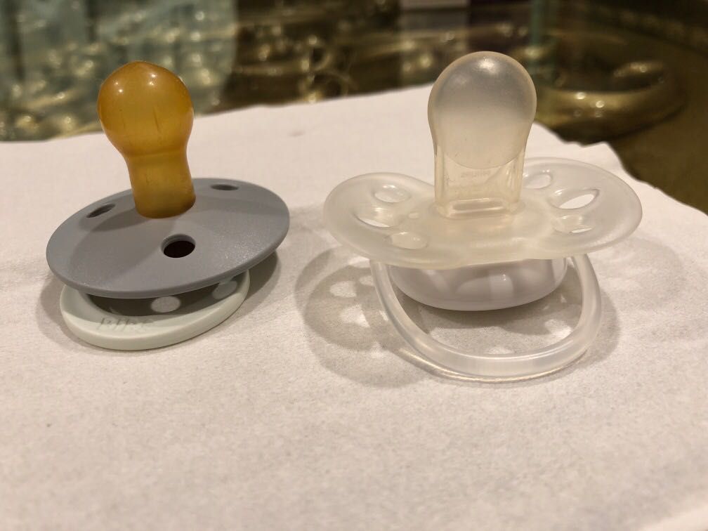 Avent pacifier shop size difference