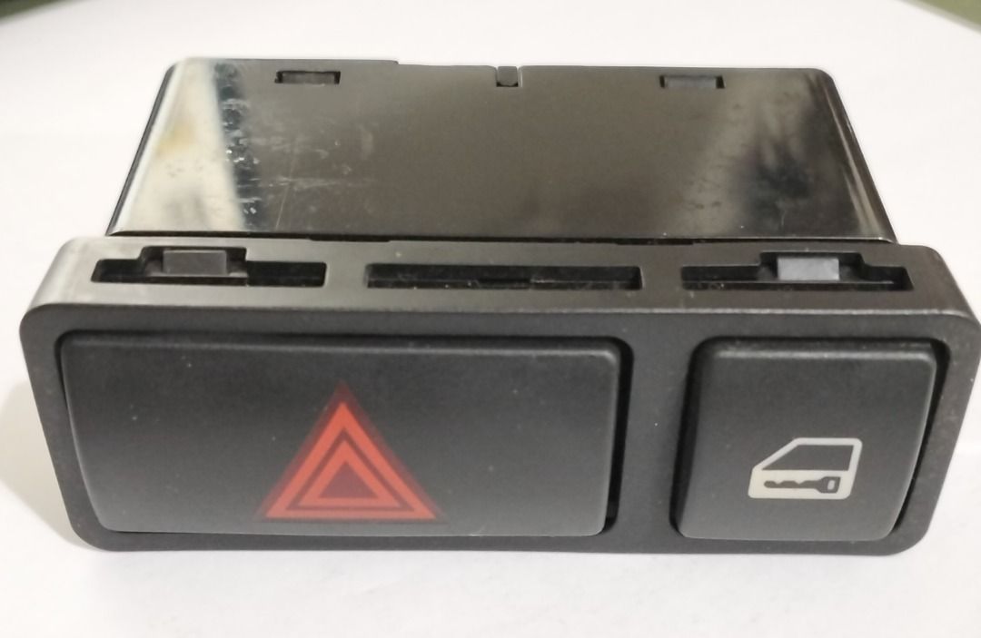 BMW E46 Hazard/Central Locking Switch, Auto Accessories on Carousell
